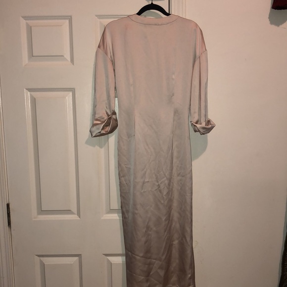Zara XS-Small  Ivory long sleeve silky faux wrap side zip midi dress runs large - Picture 3 of 13